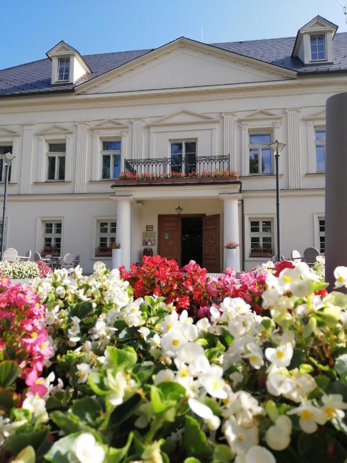 Zamecek Petrovice Hotell Petrovice u Karviné Eksteriør bilde